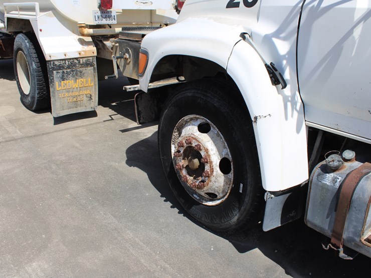 1998-ford-f700-image-6