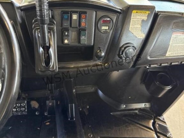 2011-polaris-ev-electric-utility-cart-image-16