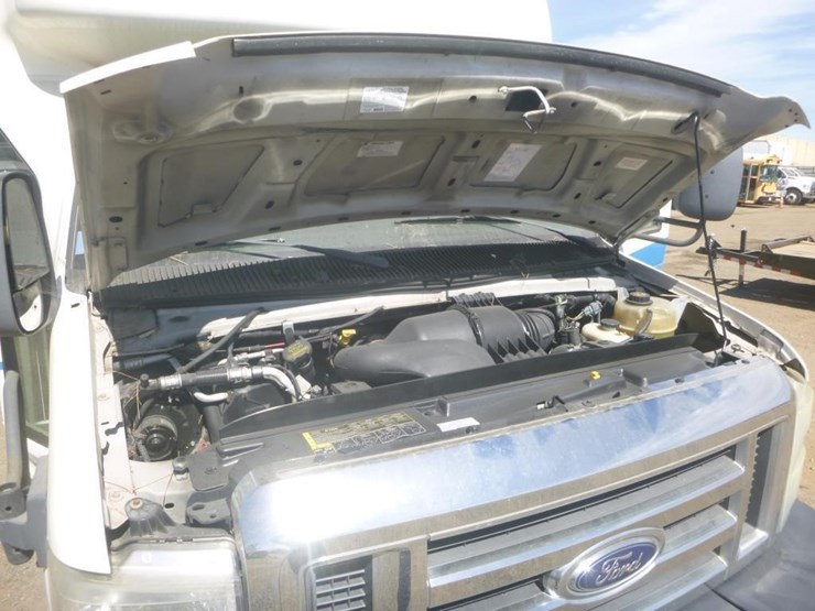 2014-ford-e450-image-10