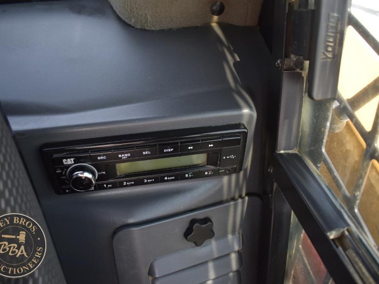 2023-caterpillar-259d3-image-42