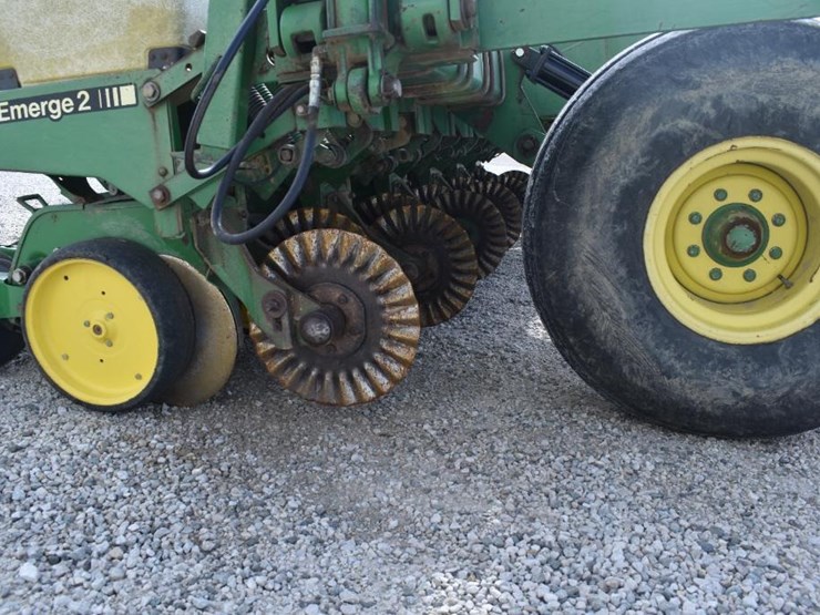 1990-john-deere-7240-image-22