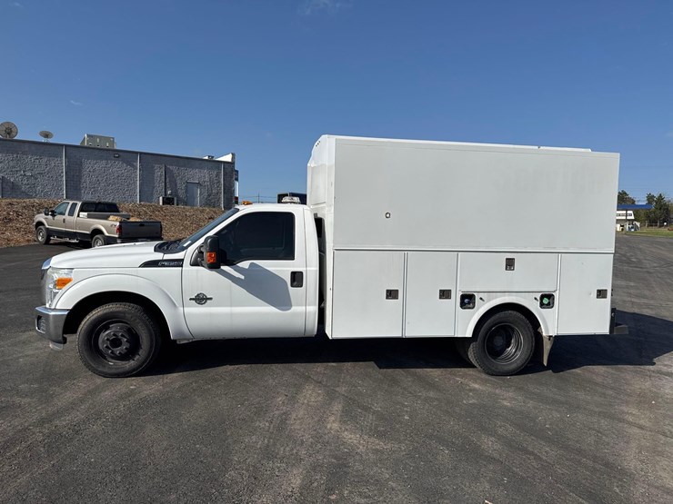 2016-ford-f350-image-2