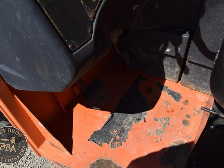 2014-jlg-g12-55a-image-51