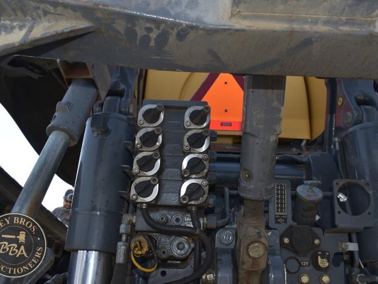 2004-challenger-mt765b-image-33