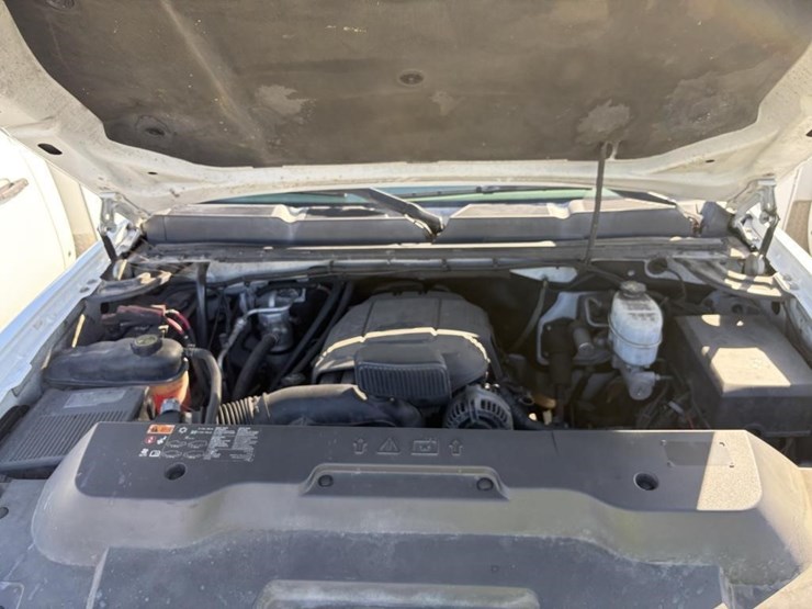 2012-chevrolet-2500-image-17