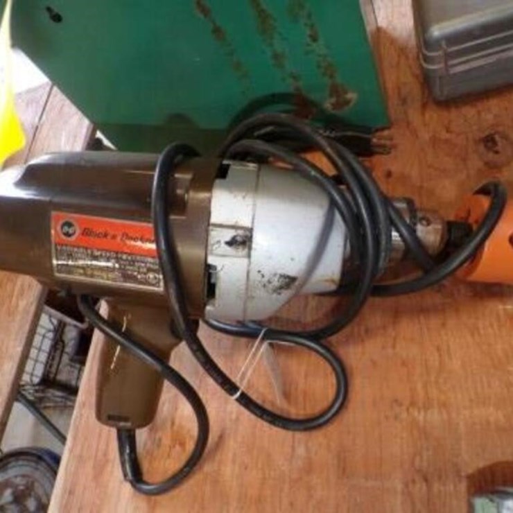 Black & Decker 1/2" drill