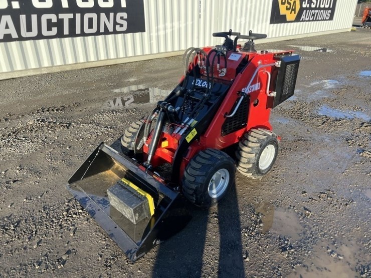 2026-sdlool-sl323wj-mini-skidsteer-loader-image-1