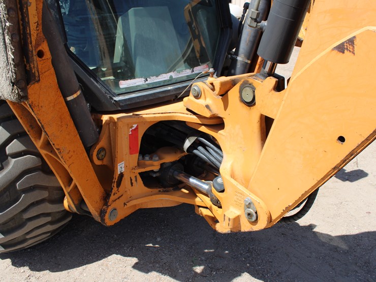 2014-case-580n-image-5