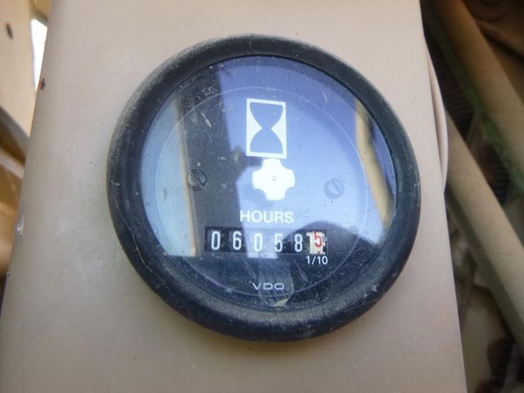 1996-deere-670b-image-38