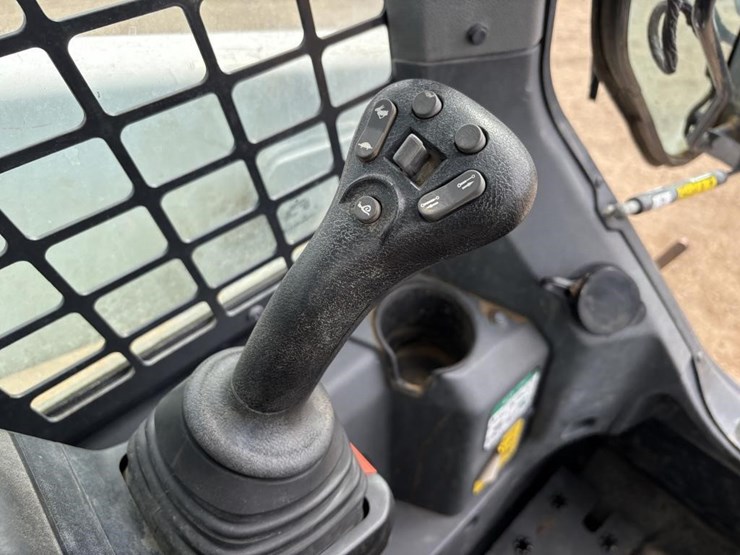 2021-bobcat-t66-image-21