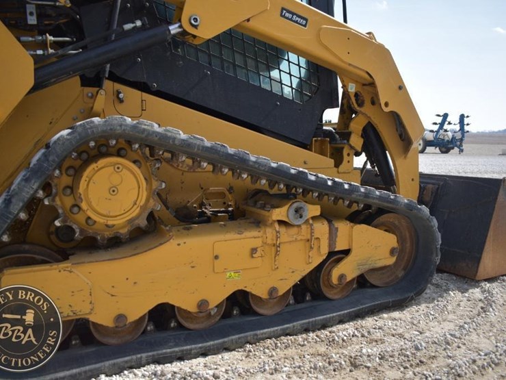 2022-caterpillar-259d3-image-39