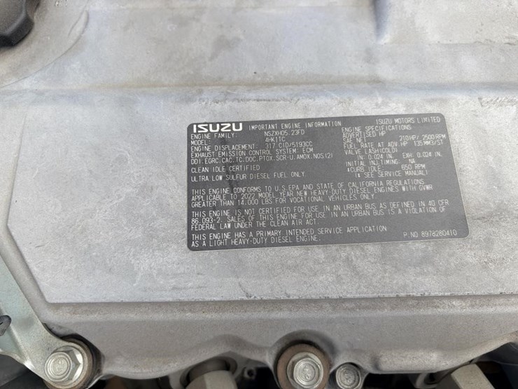 2023-isuzu-nrr-image-13