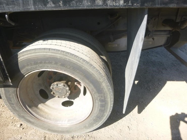 2013-ford-f550-image-16