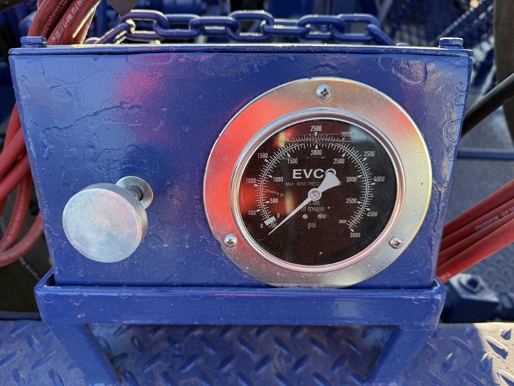 2004-evco-2.5-85-ton-power-swivel-mtd-on-2004-evco-15-t/a-gooseneck-trailer-image-12