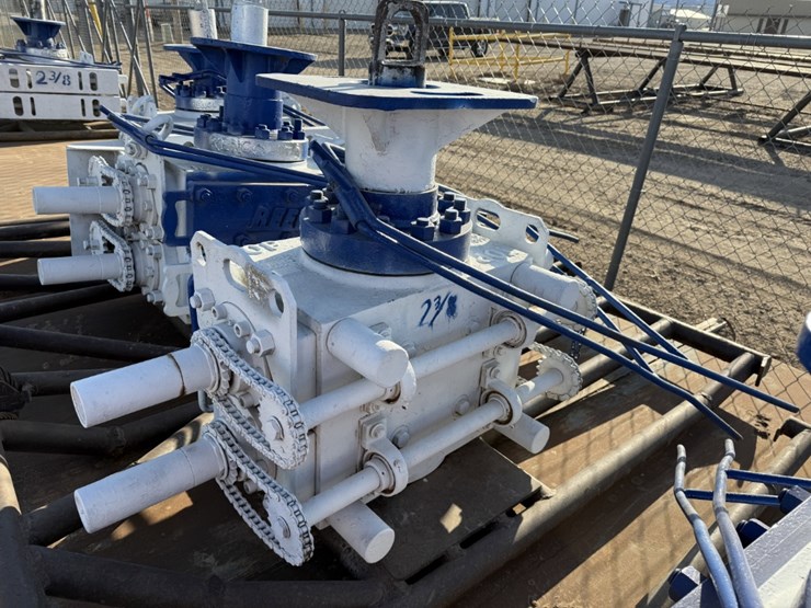 7-1/16-3m-x-3m-2-3/8-dbl-manual-blowout-preventer,-charted-image-1