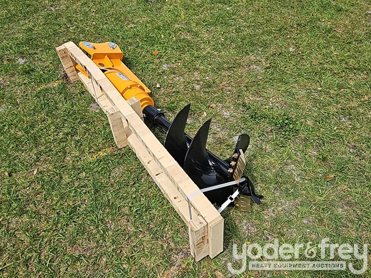 2026-caterpillar-303-image-4