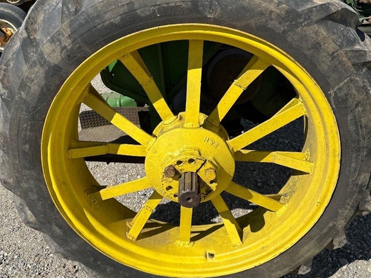 john-deere-a-image-11