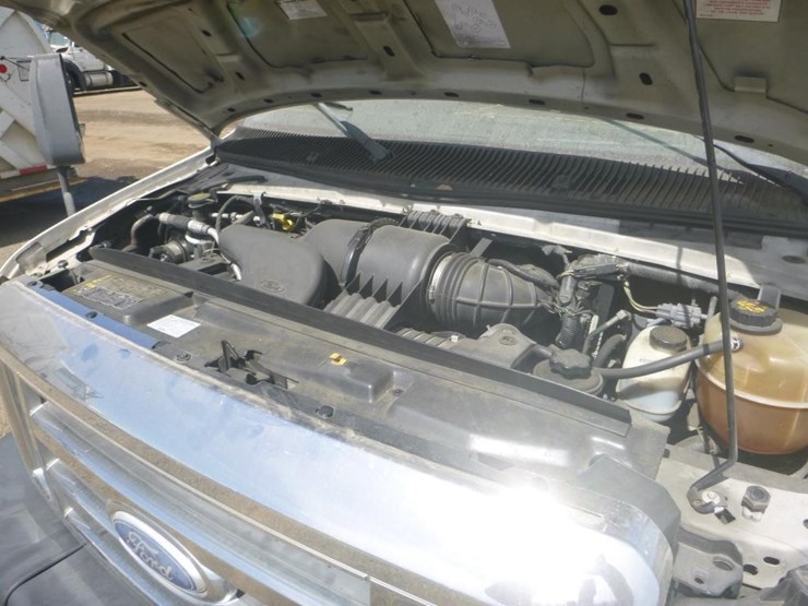 2014-ford-e450-image-11