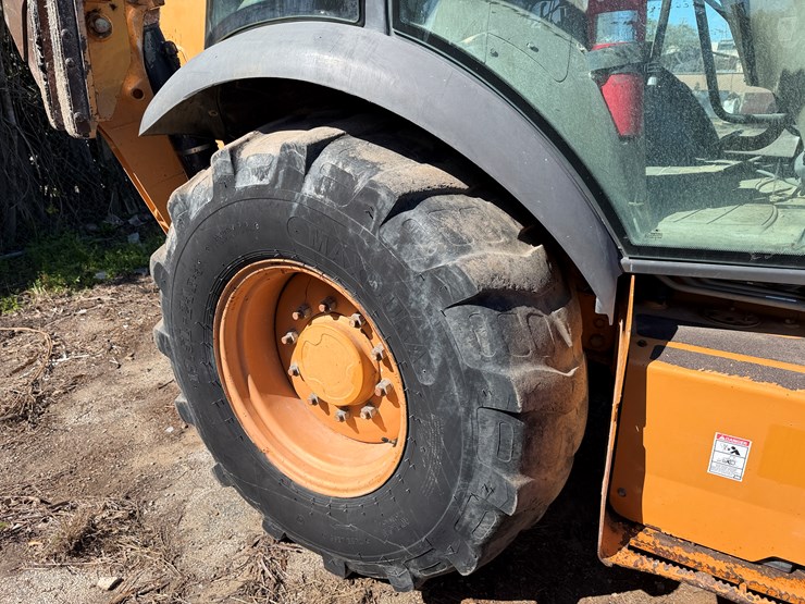 2014-case-580n-image-6