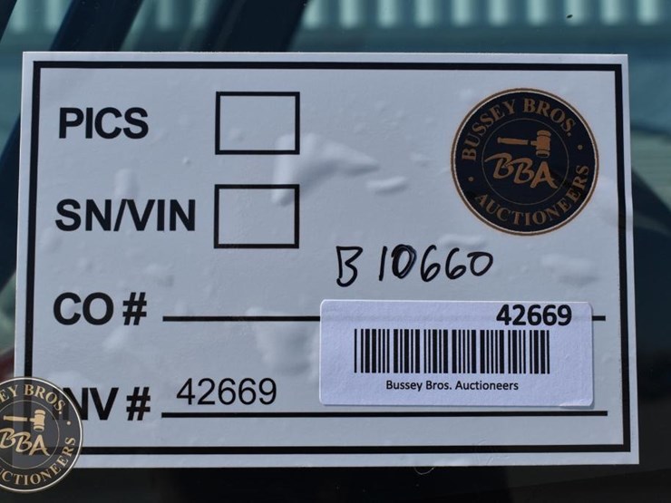 2013-manitou-mlt845-120-image-53