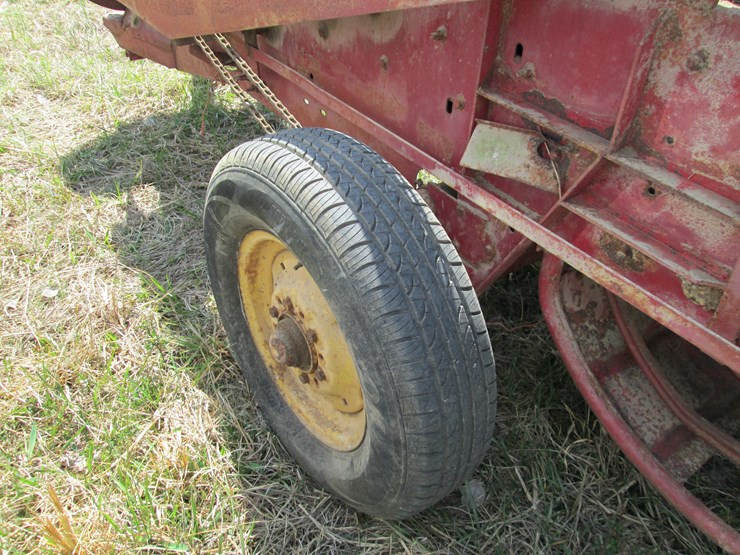 new-holland-273-image-6