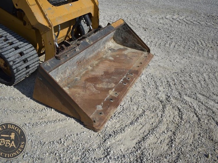 2023-caterpillar-259d3-image-15