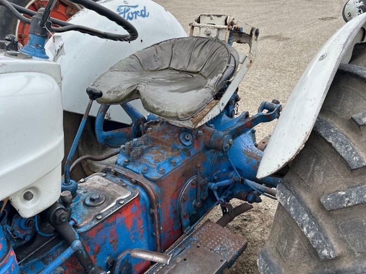 1954-ford-naa-image-5