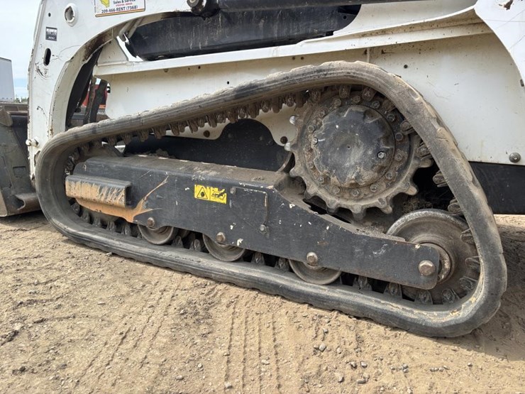 2021-bobcat-t450-image-15