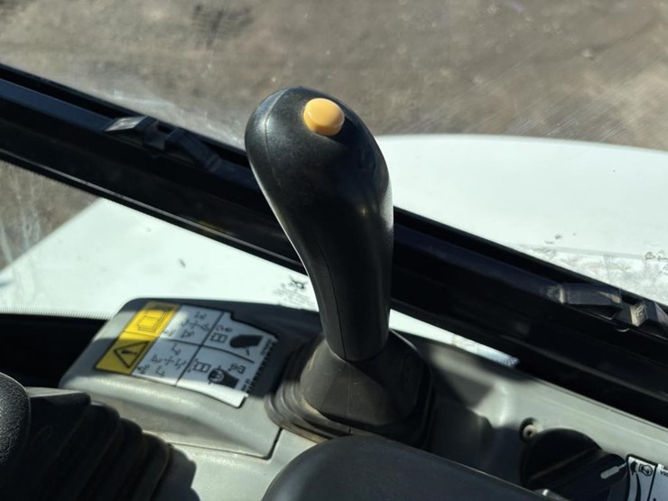 2022-bobcat-e42-image-37