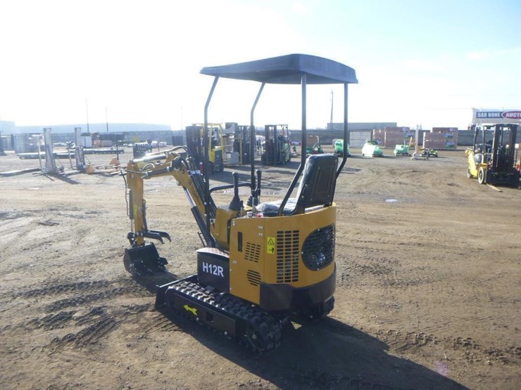 2025-agt-h12r-hydraulic-excavator-image-4