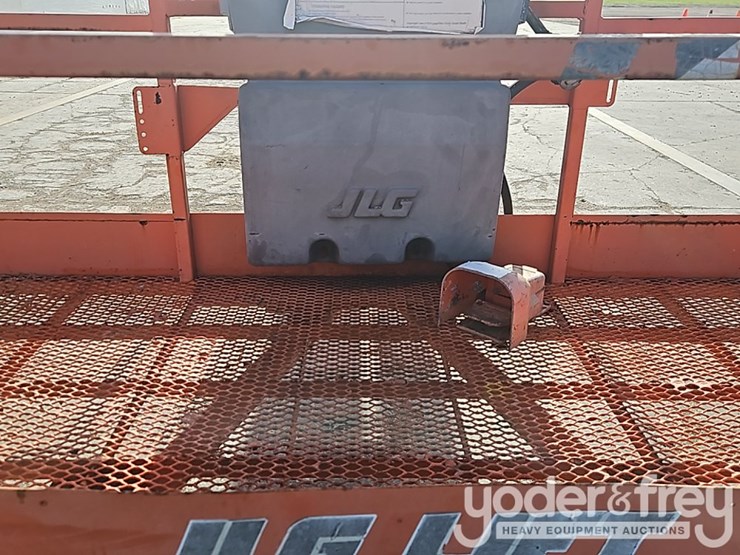 2011-jlg-860sj-image-14