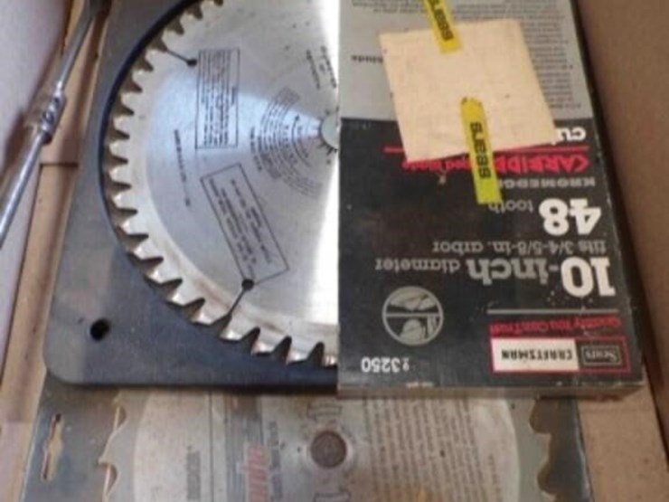 box-of-drill-bits,-saw-blades,-etc.-image-4