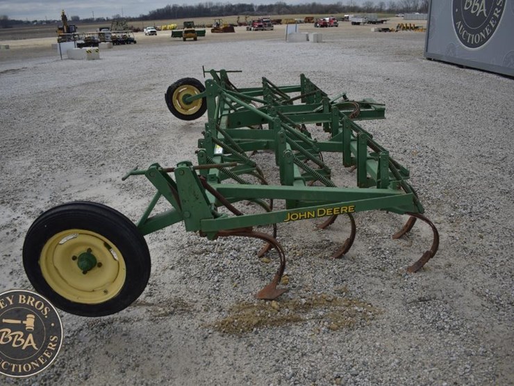 john-deere-14-image-4