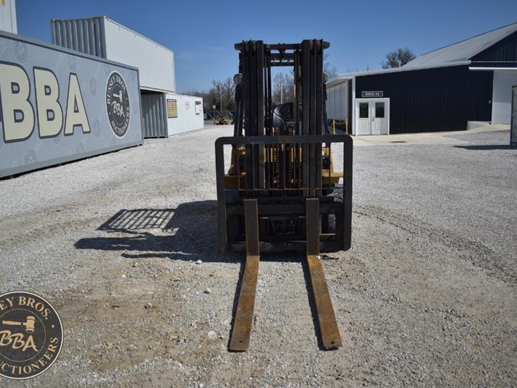 1995-caterpillar-dp40-image-17