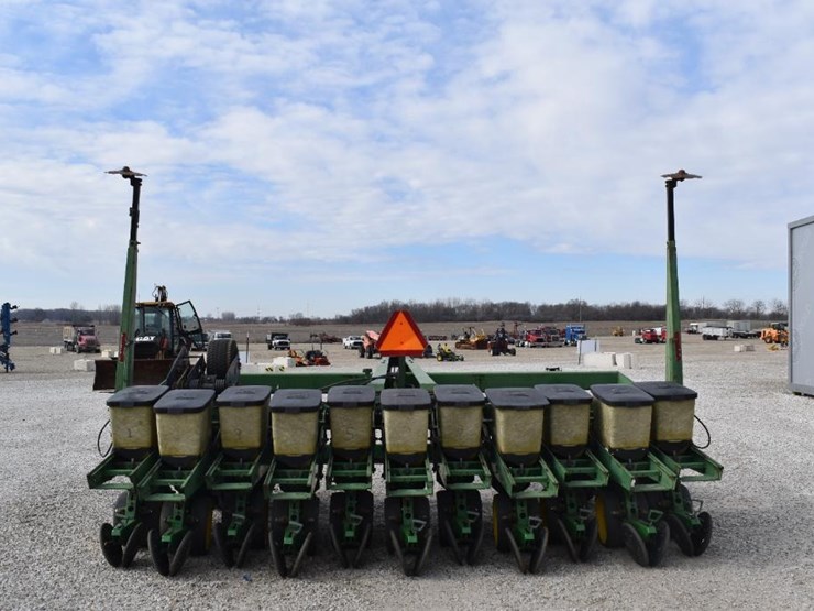 1990-john-deere-7240-image-4