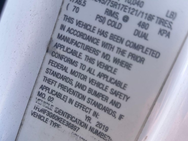 2019-ford-f350-xl-image-28