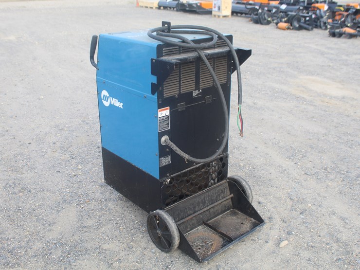 #8047-•-miller-sycrowave-dx-welding-machiine-image-4