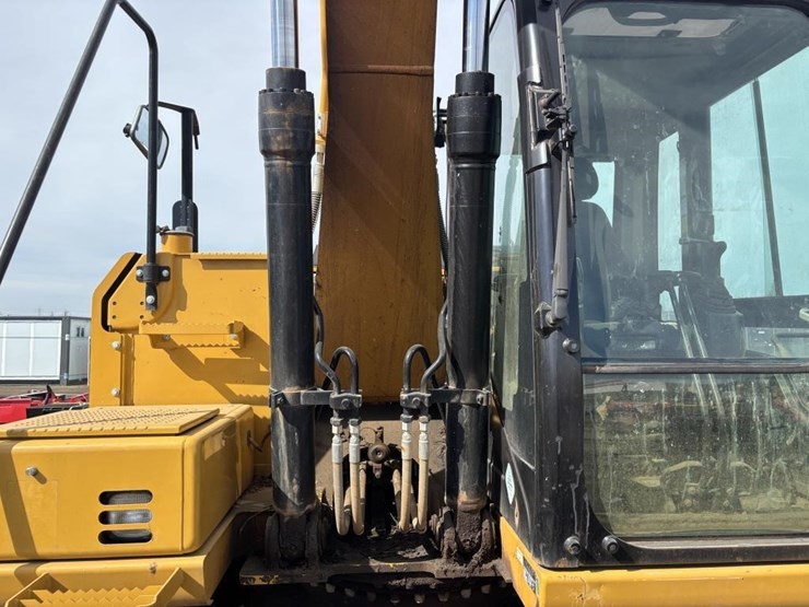 2019-caterpillar-313flgc-image-17