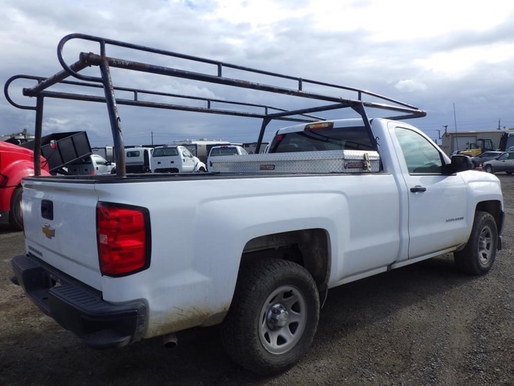 2018-chevrolet-1500-image-4