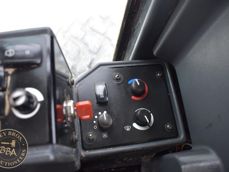 2007-deere-672d-image-74