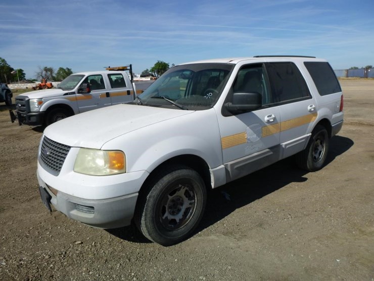 2003-ford-expedition-image-2