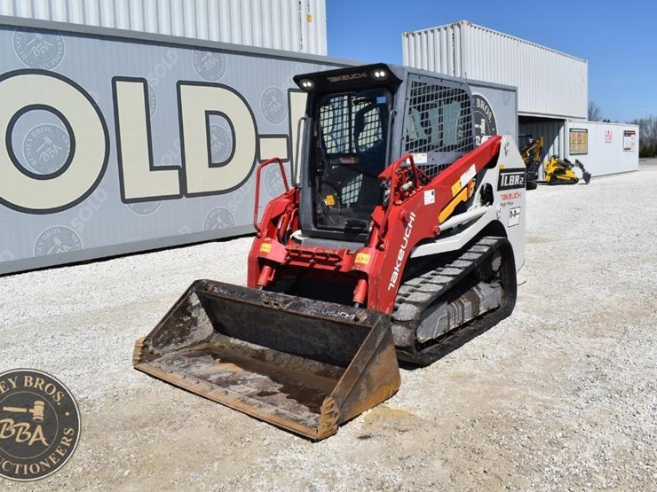 2020-takeuchi-tl8r2-image-2