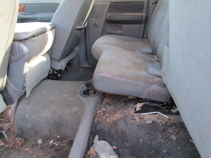 2006-dodge-3500-image-24