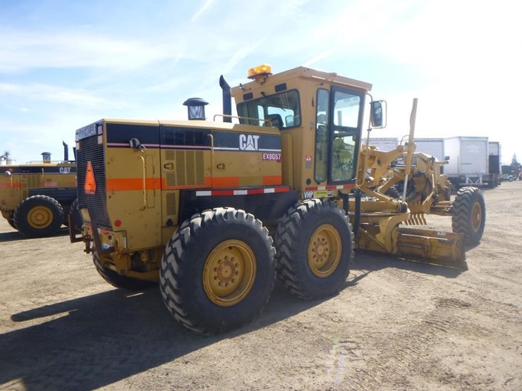 2005-caterpillar-143h-image-3