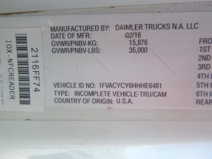 2017-freightliner-m2-106-image-26