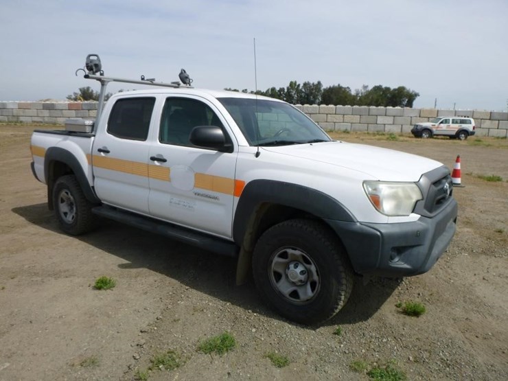2013-toyota-tacoma-image-3