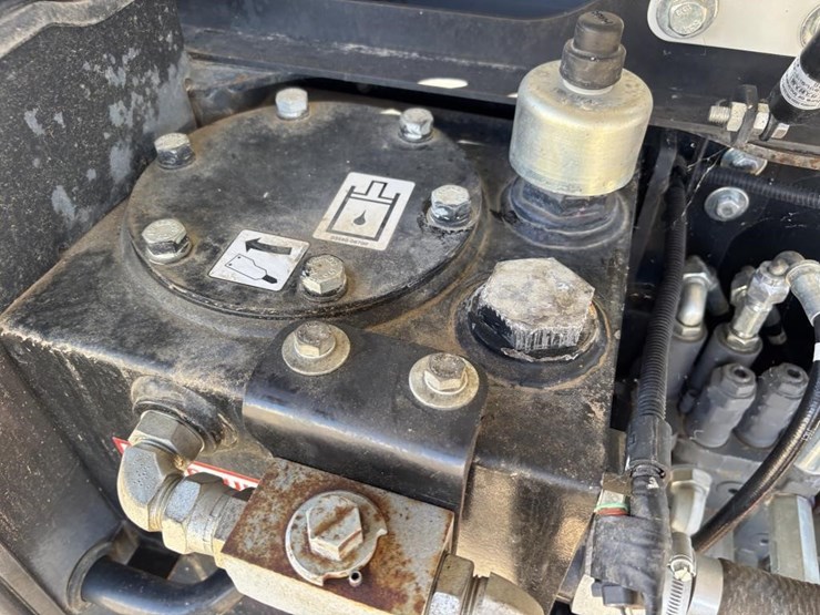 2020-takeuchi-tb230-image-46