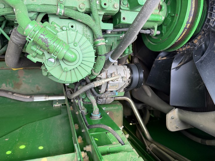 2014-john-deere-s670-image-131