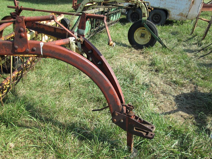 new-holland-256-image-11