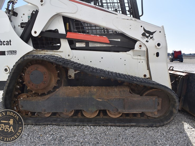 2016-bobcat-t650-image-52